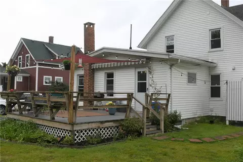 23 Washington Ave, Westerly, RI 02891 photo 3