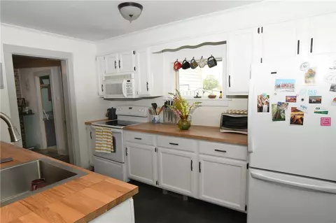 23 Washington Ave, Westerly, RI 02891 photo 8