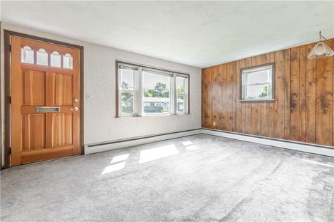 89 White Ave, Warwick, RI 02889 photo 3