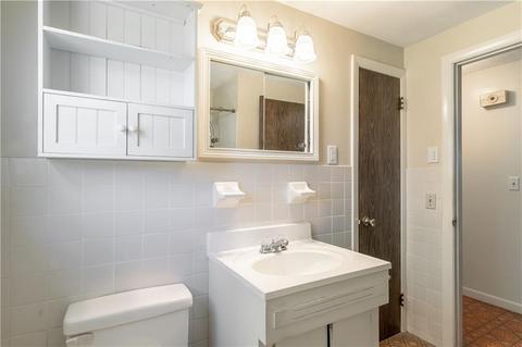 89 White Ave, Warwick, RI 02889 photo 15