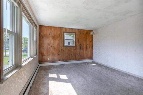 89 White Ave, Warwick, RI 02889 photo 4