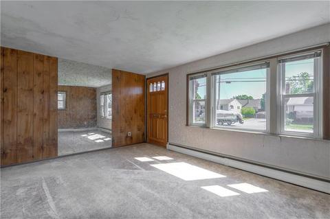 89 White Ave, Warwick, RI 02889 photo 5