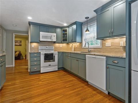 7 Sidney St, Plainville, MA 02762 photo 8