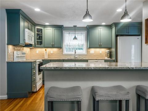 7 Sidney St, Plainville, MA 02762 photo 6