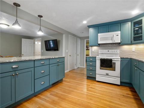 7 Sidney St, Plainville, MA 02762 photo 5