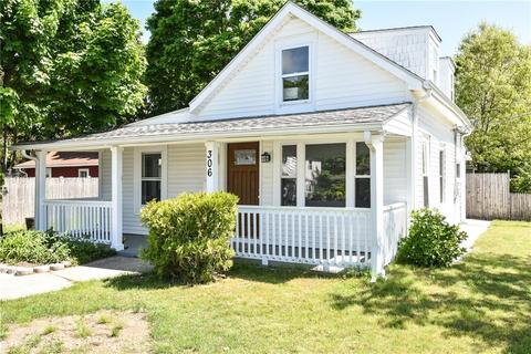 306 Bellman Ave, Warwick, RI 02889 photo 1