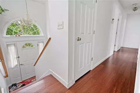 536 3rd Ave, Woonsocket, RI 02895 photo 4