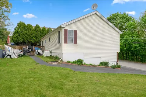 536 3rd Ave, Woonsocket, RI 02895 photo 20