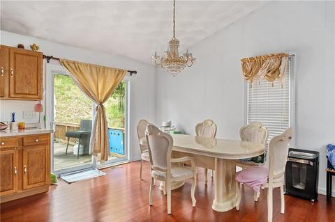 536 3rd Ave, Woonsocket, RI 02895 photo 6