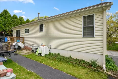 536 3rd Ave, Woonsocket, RI 02895 photo 21
