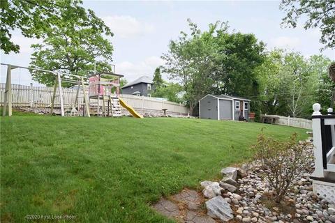 40 Oxford Ave, Woonsocket, RI 02895 photo 28