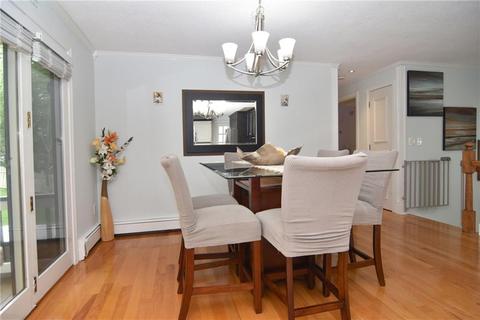 40 Oxford Ave, Woonsocket, RI 02895 photo 13