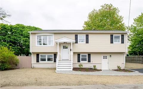 41 Chiswick Rd, Warwick, RI 02889 photo 3