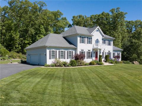 21 Bourque Rd, Cumberland, RI 02864 photo 2