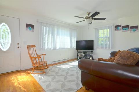94 Lloyd Ave, Warwick, RI 02889 photo 10