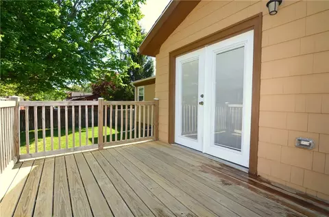 94 Lloyd Ave, Warwick, RI 02889 photo 22