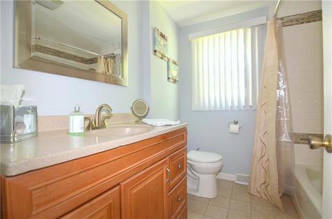 94 Lloyd Ave, Warwick, RI 02889 photo 17