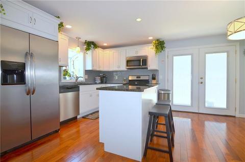94 Lloyd Ave, Warwick, RI 02889 photo 7