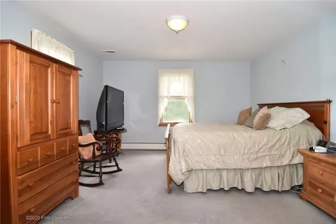 36 Michael Dr, Bristol, RI 02809 photo 17