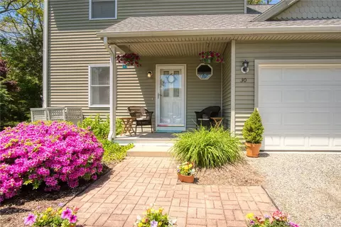 30 Captains Dr, Westerly, RI 02891 photo 4
