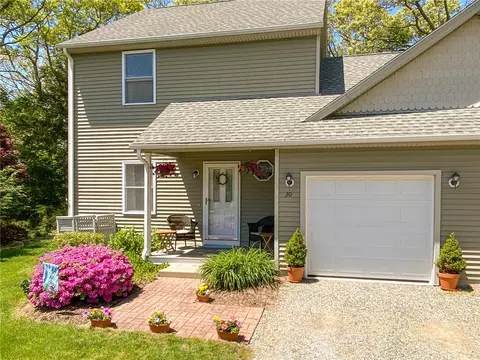 30 Captains Dr, Westerly, RI 02891 photo 2