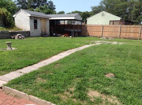 79 Abbott Ave, Warwick, RI 02886 photo 2