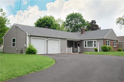 20 Honeysuckle Rd, Warwick, RI 02888 photo 1