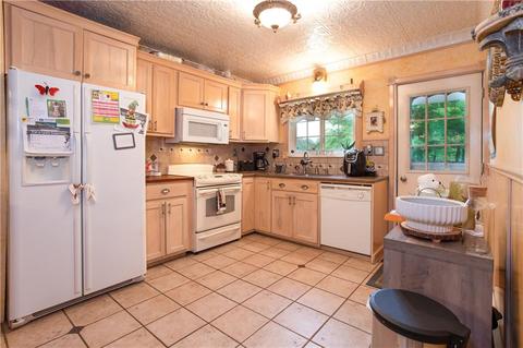625 Central St, Mapleville, RI 02839 photo 16