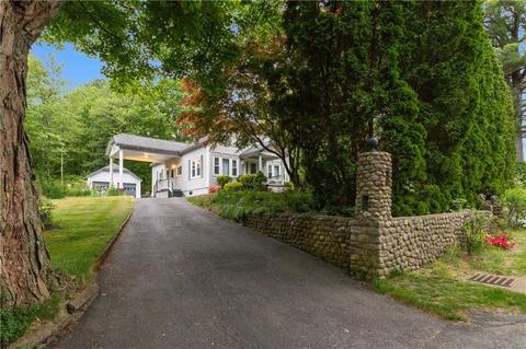 625 Central St, Mapleville, RI 02839 photo 3