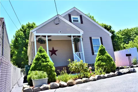 395 Cass Ave, Woonsocket, RI 02895 photo 1