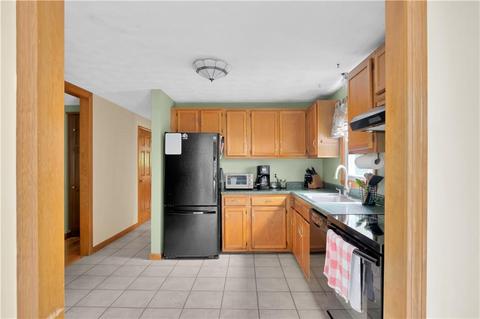 481 Hancock St, Tiverton, RI 02878 photo 18