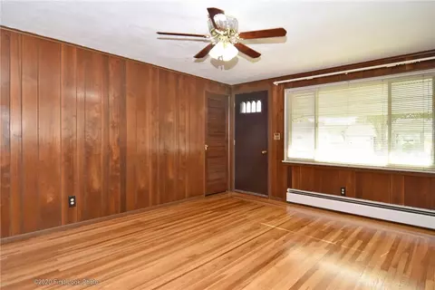 70 Union Ave, Warwick, RI 02889 photo 6
