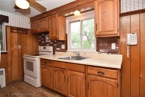 70 Union Ave, Warwick, RI 02889 photo 7