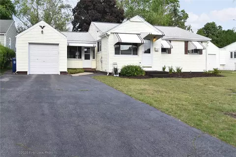 70 Union Ave, Warwick, RI 02889 photo 1
