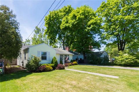 310 Hillard Ave, Warwick, RI 02886 photo 4