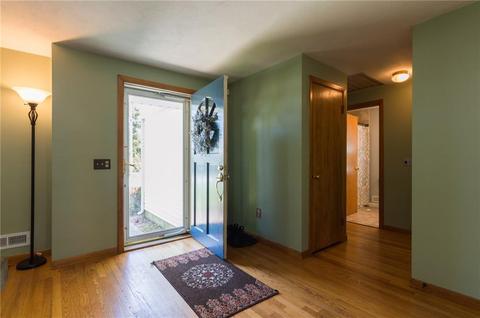 310 Hillard Ave, Warwick, RI 02886 photo 6