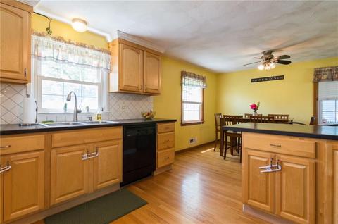 310 Hillard Ave, Warwick, RI 02886 photo 13