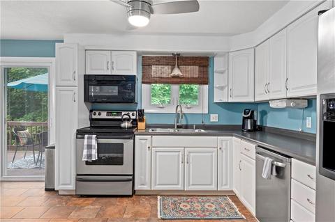 1600 Mendon Rd, Woonsocket, RI 02895 photo 2