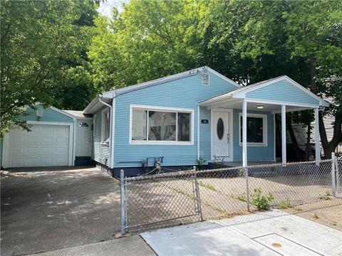 44 Merida Ave, Woonsocket, RI 02895 photo 1