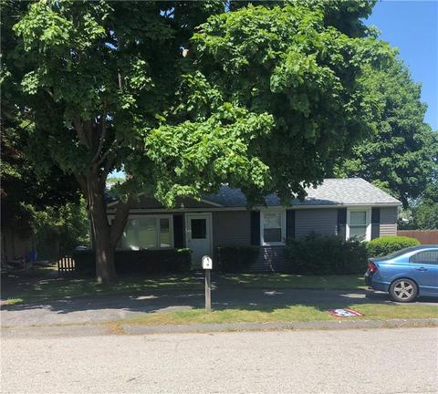17 Hillside Dr, Warwick, RI 02889 photo 1