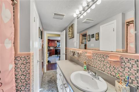 71 Saint Louis Ave, Woonsocket, RI 02895 photo 8