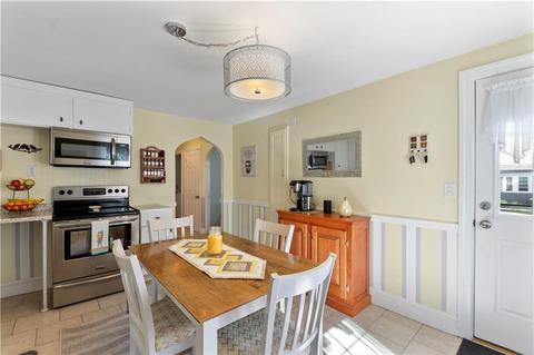 97 Oakton St, Woonsocket, RI 02895 photo 7