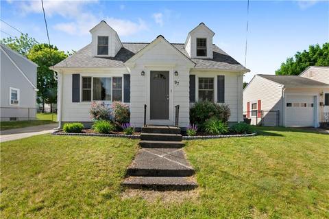 97 Oakton St, Woonsocket, RI 02895 photo 1