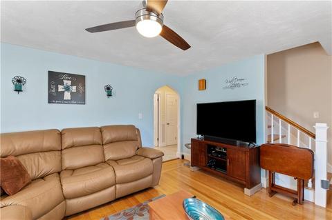 97 Oakton St, Woonsocket, RI 02895 photo 10
