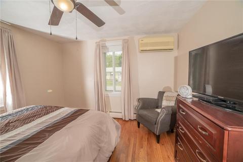 80 Falcon Ave, Warwick, RI 02888 photo 11