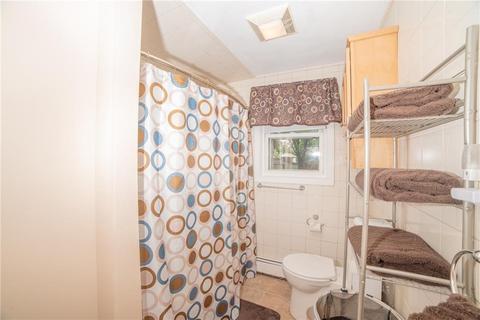 80 Falcon Ave, Warwick, RI 02888 photo 9