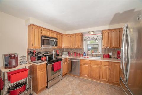80 Falcon Ave, Warwick, RI 02888 photo 12