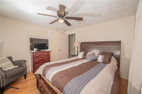 80 Falcon Ave, Warwick, RI 02888 photo 10