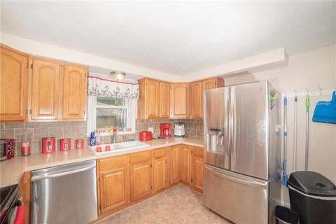 80 Falcon Ave, Warwick, RI 02888 photo 13