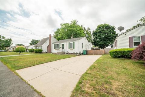 80 Falcon Ave, Warwick, RI 02888 photo 2